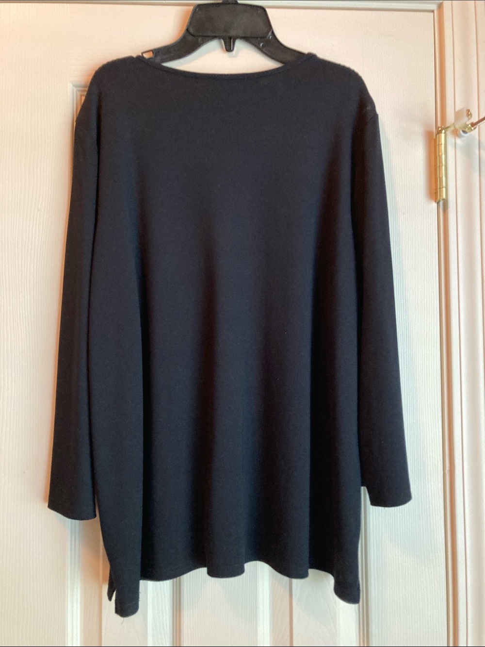 Investments Black Long-Sleeve Top with Contrast Stitching - Picture 2 of 4